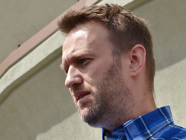Оппозиционер Алексей Навальный рассказал о визите полицейских, которые приехали из Калуги после того, как политик выступил на местном митинге