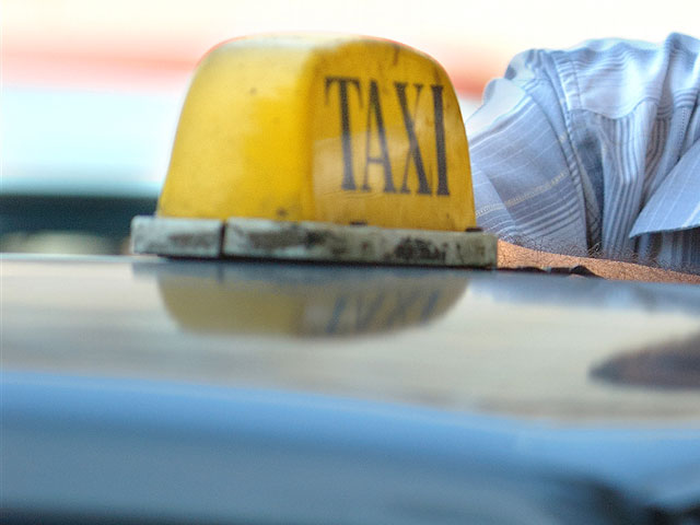 Полиция Хабаровска задержала таксиста-частника, подозреваемого в убийстве своего клиента