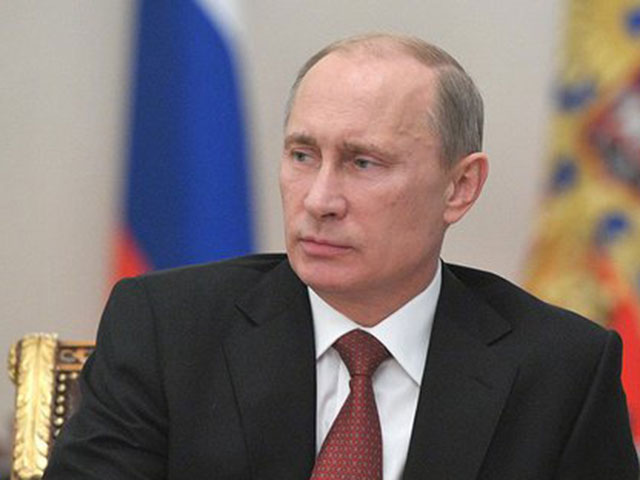 Путин подписал закон о переносе выборов в Госдуму с декабря на сентябрь 2016 года