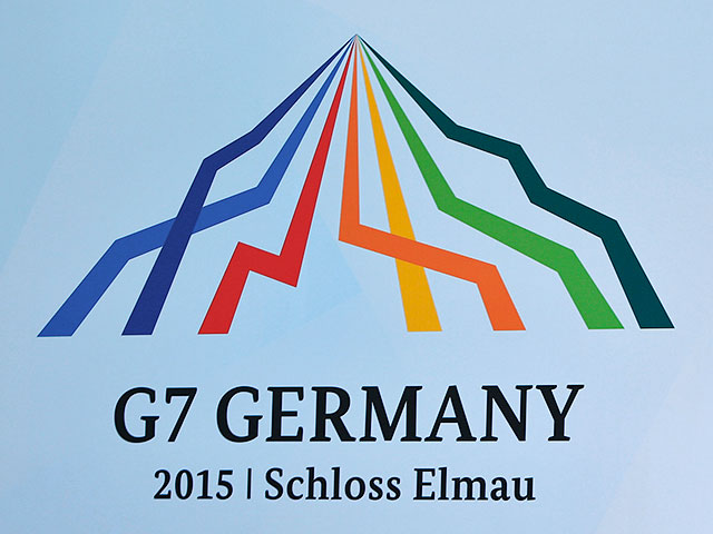 В Германии обвинили российского президента Владимира Путина в том, что из-за его отсутствия на саммите "Большой семерки" расходы на проведение форума увеличились. Дополнительные затраты потребовались для того, чтобы изменить логотип G8 на G7