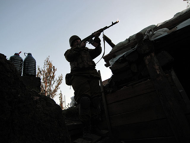 Участники конфликта на Донбассе, где постоянно происходят нарушения режима прекращения огня, по всей видимости, постепенно переходят к активным боевым действиям