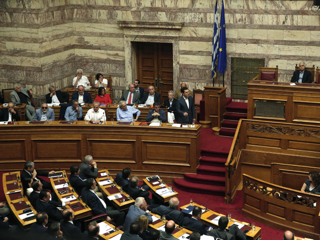 Парламент Греции одобрили законопроект о реформах, необходимый для заключения соглашения с Европейским стабилизационным механизмом (ESM)