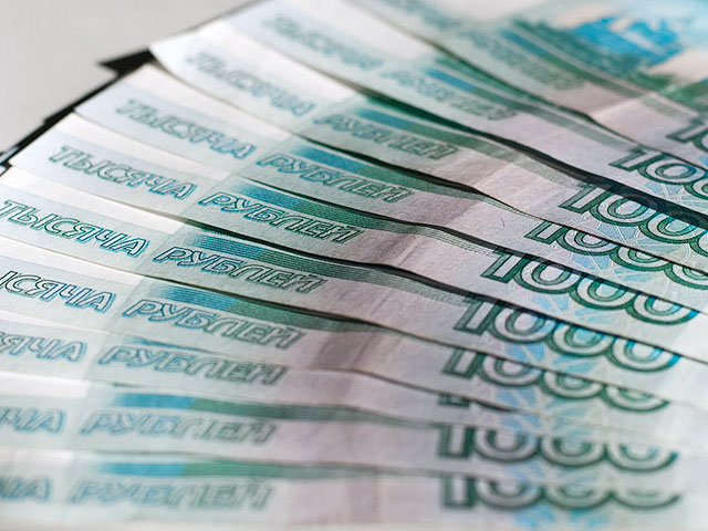 Банкоматы "Сбербанка" в Москве не принимают купюры в 1000 рублей