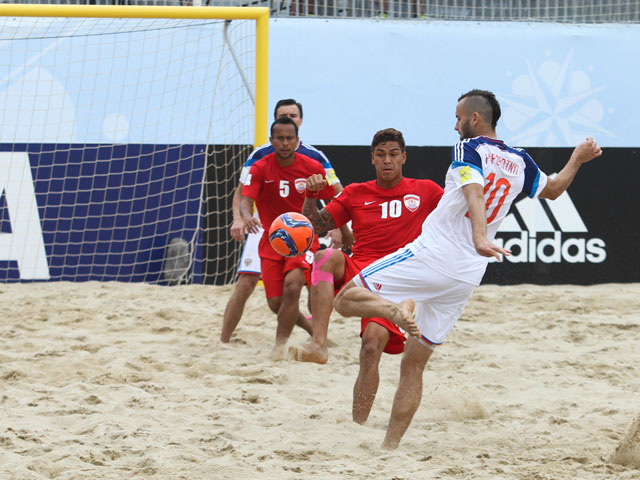 Сборная России вышла в полуфинал чемпионата мира по пляжному футболу, который проходит в эти дни в португальском городе Эшпинью