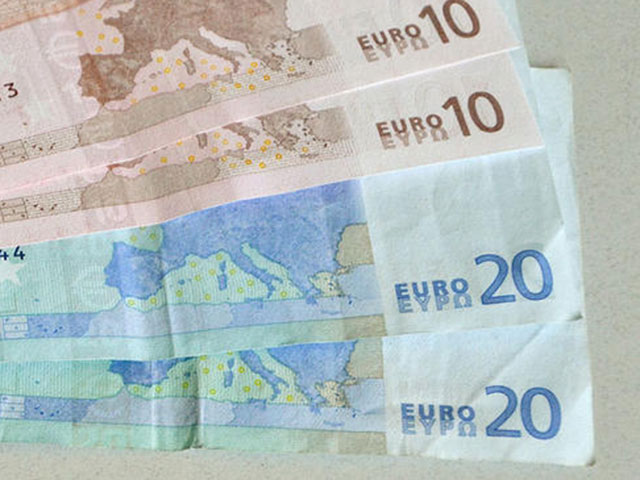 Лимит на снятие наличных - 60 евро в день сохранится, когда банки Греции возобновят работу 20 июля