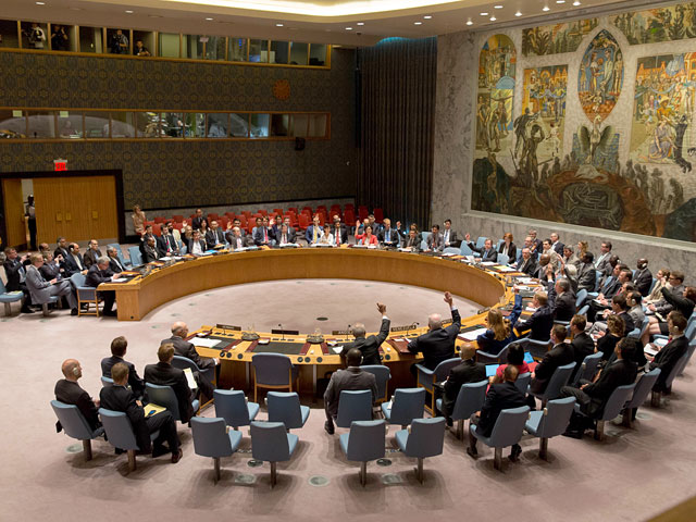 Совет безопасности ООН одобрил резолюцию в поддержку соглашения по атому между Ираном и "шестеркой" международных посредников (Россия, США, Китай, Великобритания, Франция и Германия)