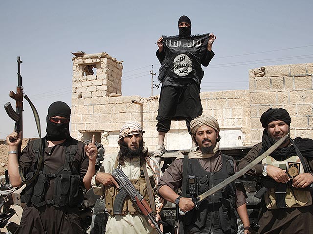 Общественная палата планирует объявить войну запрещенной в России террористической группировке "Исламское государство" (ИГ, ранее ИГИЛ). Правда, пока эта война будет только информационной