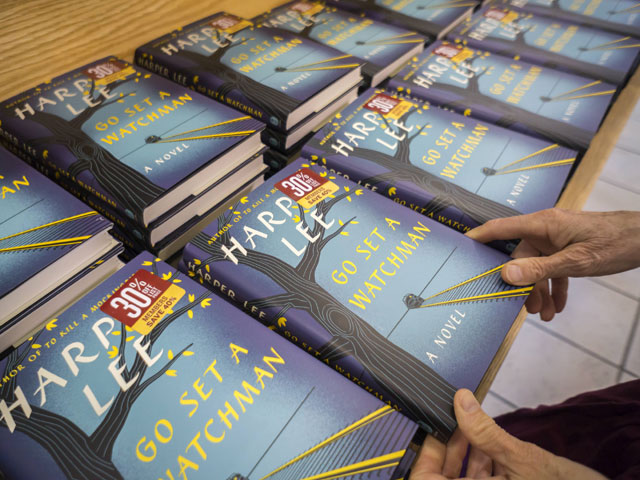 Продолжение "Убить пересмешника" побило рекорд продаж книг издательства HarperCollins - 1,1 млн за неделю