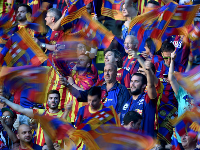 Футбольный клуб "Барселона" оспорит штраф, наложенный Союзом европейских футбольных ассоциаций (УЕФА) за поведение болельщиков испанской команды во время финала Лиги чемпионов против итальянского "Ювентуса"