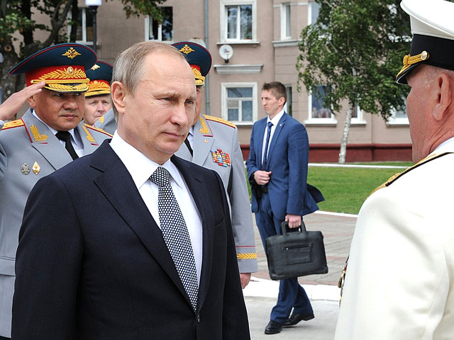 В День Военно-морского флота президент Владимир Путин утвердил изменения в морскую доктрину РФ