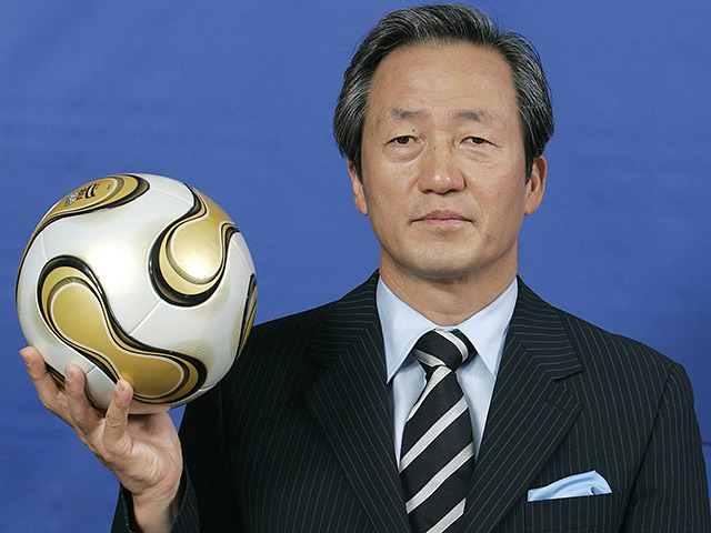 Бывший вице-президент Международной федерации футбола (ФИФА) и экс-глава Корейской футбольной ассоциации южнокореец Чон Монджун решил баллотироваться на пост президента организации