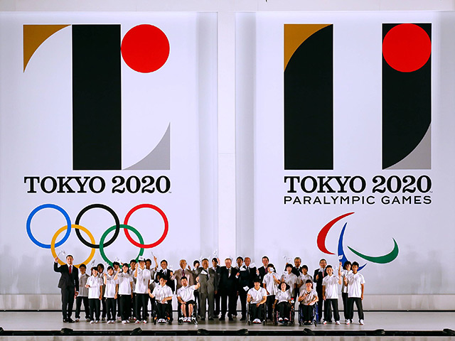Бельгийский дизайнер Оливье Дэби заявил японскому агентству Kyodo о своем намерении потребовать отозвать или изменить эмблему Олимпийских игр 2020 года в Токио из-за сходства с логотипом, разработанным им для театра в Льеже два года назад