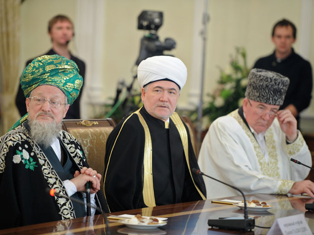 Муфтии Северного Кавказа подписали особый свод правил для мусульман, регламентирующий их жизнь в светском обществе