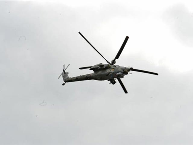 Вертолет Ми-28Н потерпел аварию на полигоне "Дубровичи" в Рязанской области, передает ТАСС. Телеканал LifeNews уточняет, что ЧП произошло во время шоу "Авиамикс". Состояние двух пилотов вертолета уточняется