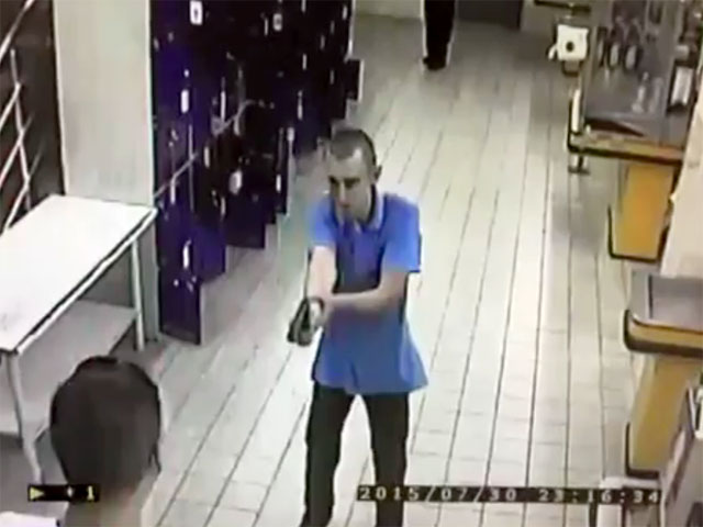 На Украине раскрыто дерзкое убийство посетителя магазина, которого застрелил оппонент под камерой наблюдения