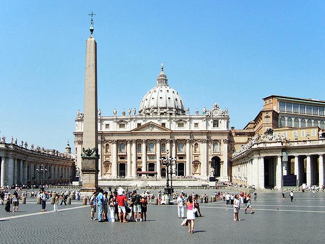 Продолжительность службы ватиканских чиновников предлагают ограничить 5-летним сроком
