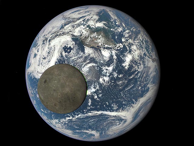 Космический аппарат NASA Deep Space Climate Observatory (DSCOVR), следящий за изменениями космической погоды и состоянием атмосферы Земли, сделал серию снимков, на которых четко видно, как Луна пролетает перед Землей