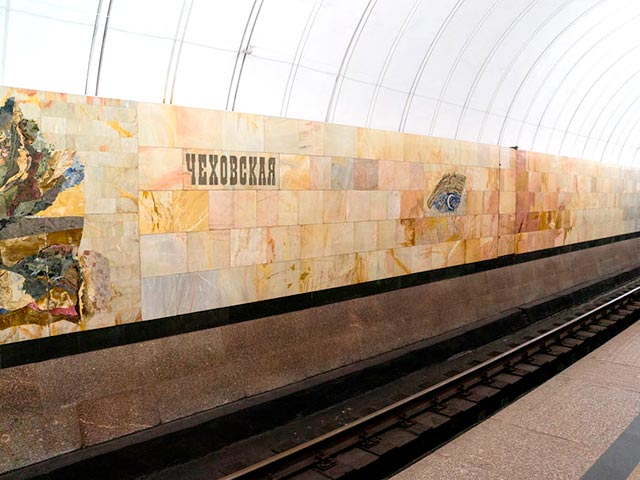 Описанный инцидент произошел на станции метро "Чеховская" около 21:00 по московскому времени 31 июля