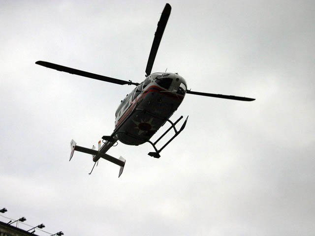 Сотрудники МЧС и МВД вылетели в Кызылский район Тувы, где, предположительно, были найдены обломки вертолета Ми-8, пропавшего в октябре прошлого года
