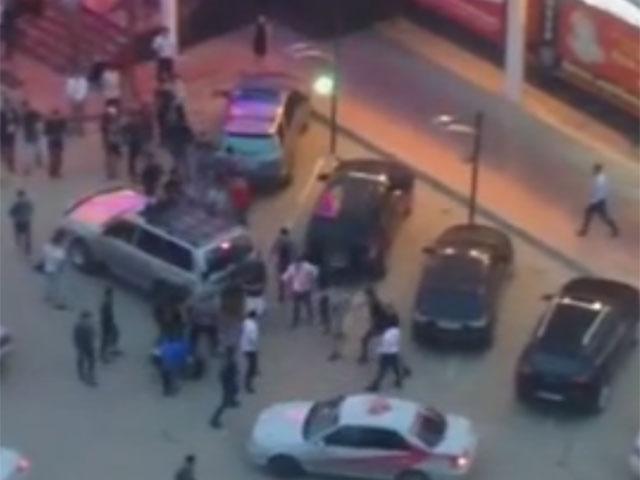 В Якутске возле развлекательного центра произошла массовая драка 