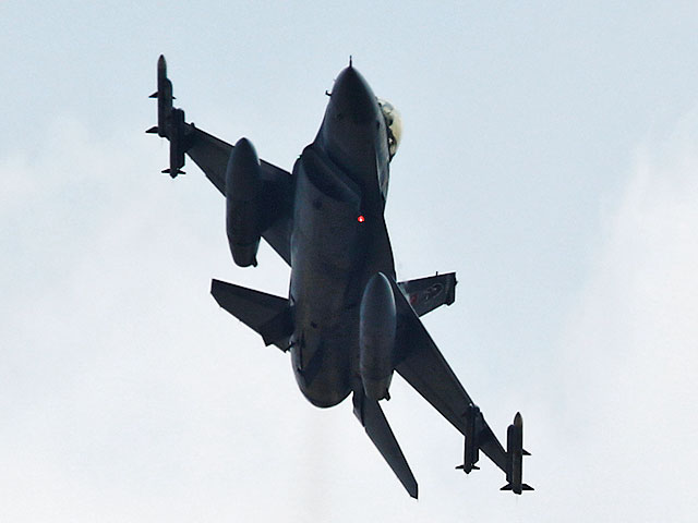Военные самолеты Турции нанесли серию ударов по позициям бойцов запрещенной турецкой властью Рабочей партии Курдистана