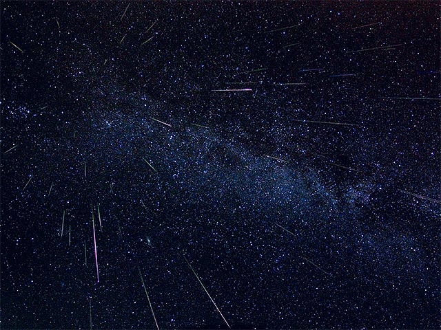 Жители Земли смогут насладиться наиболее ярким звездопадом в этом году в ночь с 12 на 13 августа. Метеорный поток Персеид, который ежегодно радует любителей астрономических зрелищ, достигнет пика вечером в среду