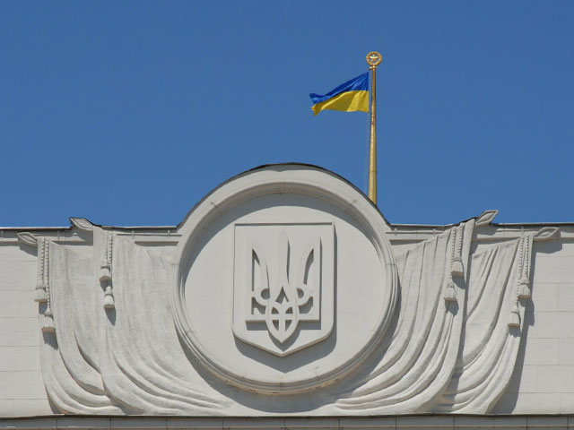 Власти Украины расширили ограничительные меры в отношении ряда российских чиновников, политиков и бизнесменов, а также некоторых компаний