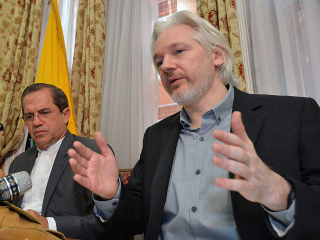 Прокуратура Швеции, как и предполагалось ранее, в четверг сняла некоторые из ранее предъявленных обвинений с основателя WikiLeaks Джулиана Ассанжа в связи с истечением срока давности