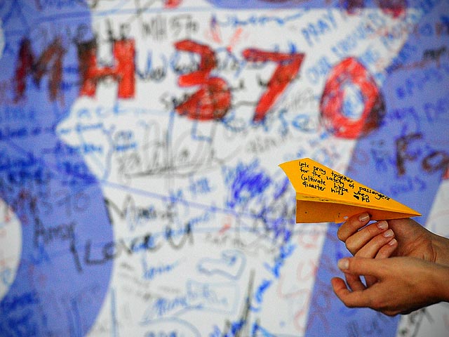 Дочь бортпроводника с пропавшего малайзийского лайнера раскритиковала карикатуры Charlie Hebdo на MH370