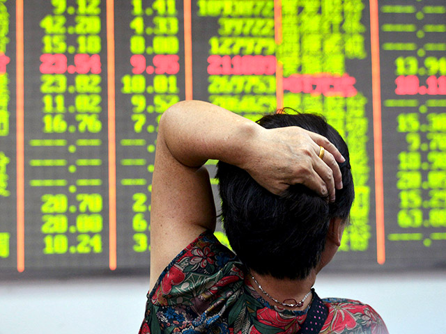 Рынок акций Китая во вторник обвалился на 6,15%, вслед за чем последовало новое снижение азиатских фондовых индексов