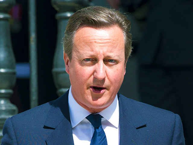 Британский премьер-министр Дэвид Кэмерон, находящийся в официальном отпуске, на днях шокировал английскую общественность: один из самых влиятельных европейских политиков отправился в Португалию на самолете британского лоукостера EasyJet