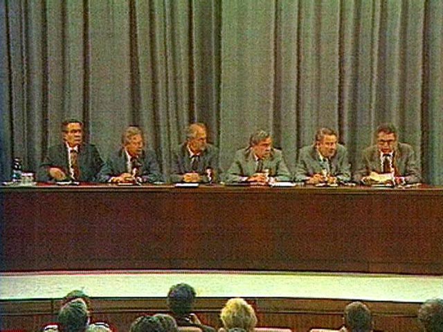 Попытка государственного поворота, чаще называемого в прессе августовским путчем, произошла в Москве 19-21 августа 1991 года