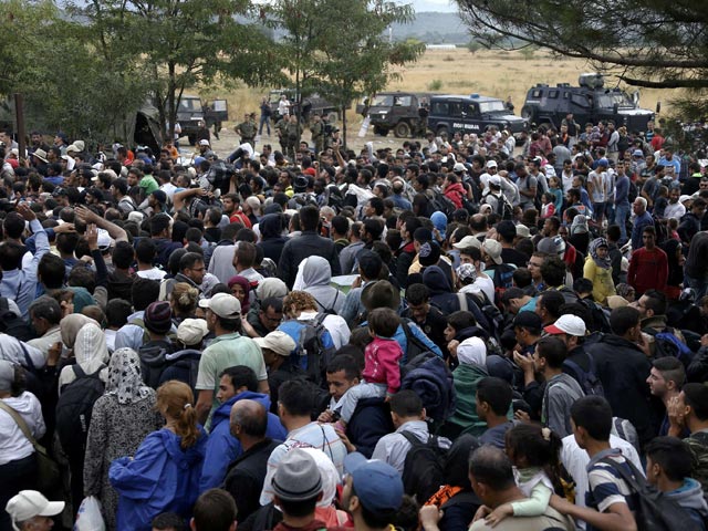 Мигранты на границе Греции и Македонии, 22 августа 2015 года