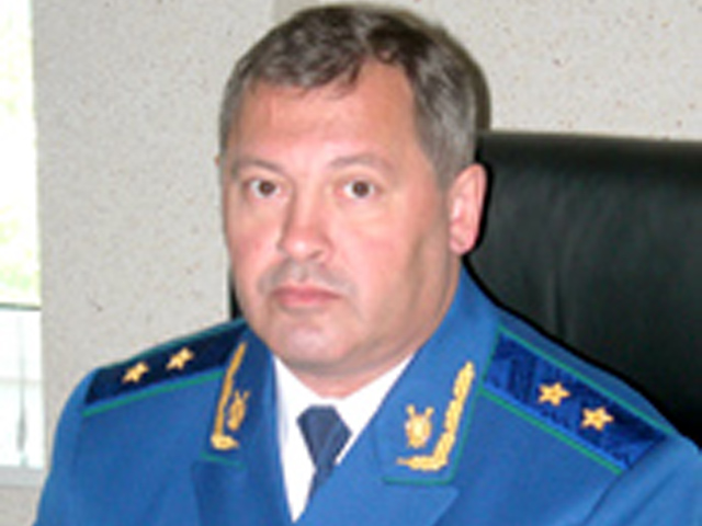 Руководитель прокуратуры Астраханской области Олег Дупак найден мертвым в своей квартире. Как сообщает телеканал "Астрахань 24", он покончил жизнь самоубийством