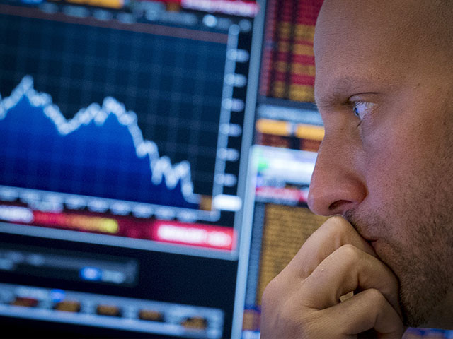 Ключевой американский фондовый индекс Dow Jones рухнул до исторического минимума