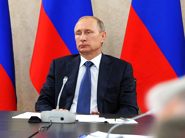 В планах у Кремля пока что нет встречи Путина с Олландом в Париже