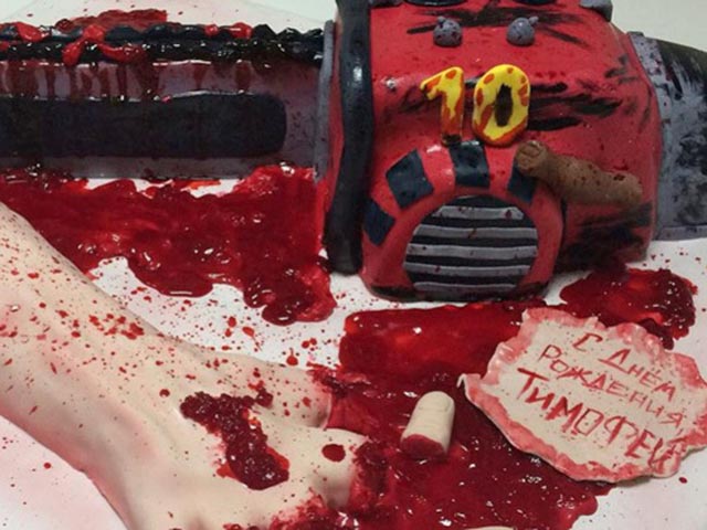 Органы опеки Кирова возмутил торт в виде отрубленной руки, подаренный родителями 10-летнему ребенку 