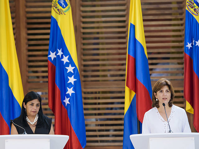 Колумбия и Венесуэла отзывают послов на фоне приграничного кризиса