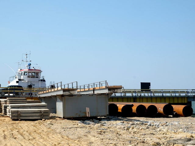 Первый участок вспомогательного моста через Керченский пролив обещают построить осенью