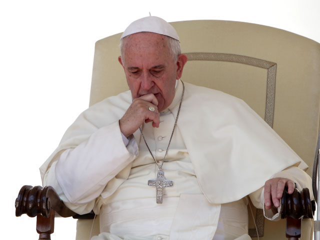 Папа Франциск разрешил всем католическим священникам отпускать грех аборта