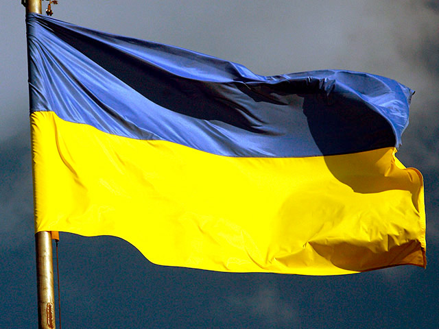 Украина, в случае окончательной договоренности с держателями ценных бумаг, до 2019 года должна будет выплатить порядка 4,46 миллиарда долларов по обслуживанию евробондов, погашение которых по договоренности с советом кредиторов перенесено на четыре года