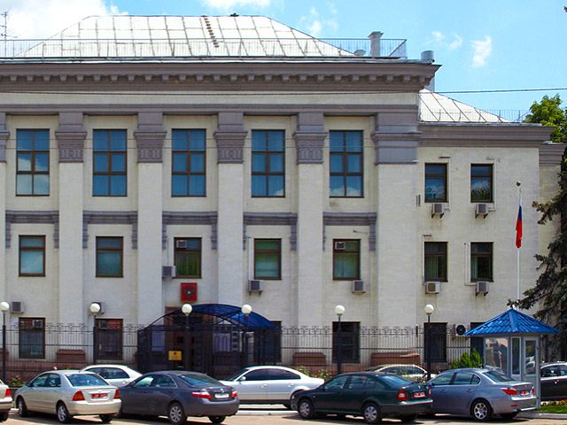 В Киеве улицу, на которой находится консульство России, переименовали в улицу Добровольческих батальонов