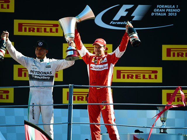 Британский пилот команды "Мерседес" Льюис Хэмилтон победил на Гран-при Италии "Формулы-1"