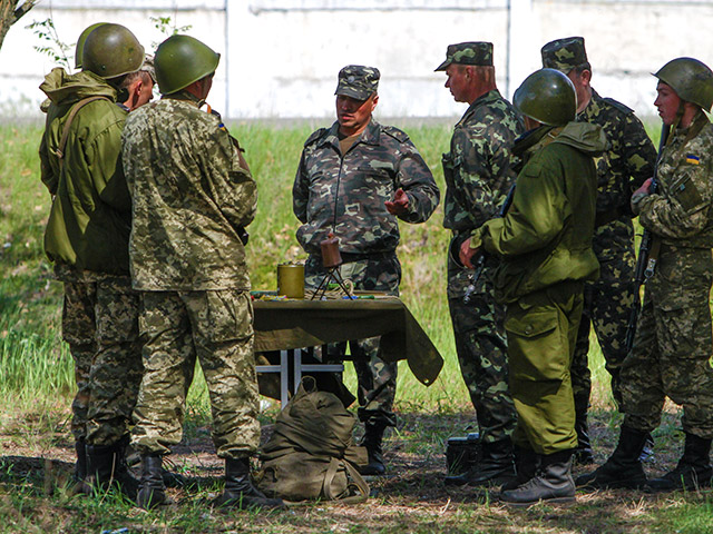 Трое украинских военнослужащих пропали на границе с Крымом, возможно, их похитили
