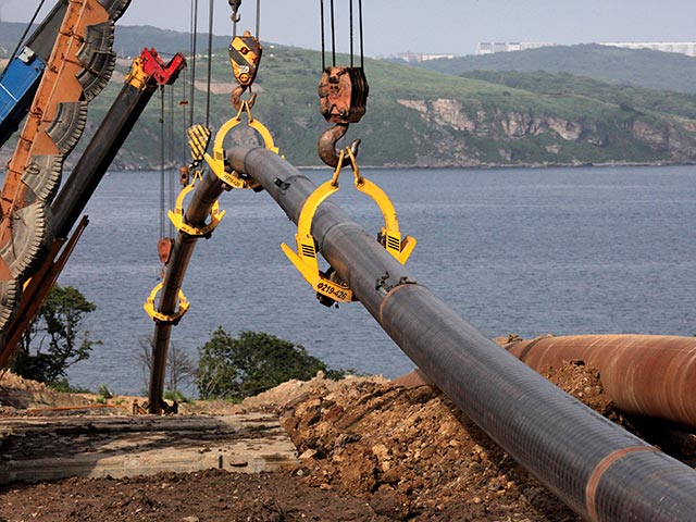 Газопровод "Турецкий поток" начнется со строительства одной нитки газопровода, по которой газ будет поставляться потребителям в самой Турции. К строительству остальных ниток приступят после оценки спроса на газ в Европе