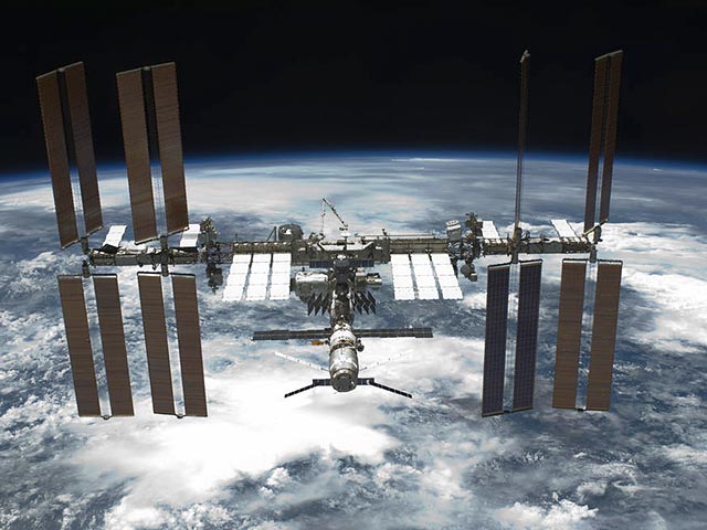 В октябре 2011 года образец скотча был отправлен на Международную космическую станцию (МКС), при этом на земле остался контрольный образец того же виски