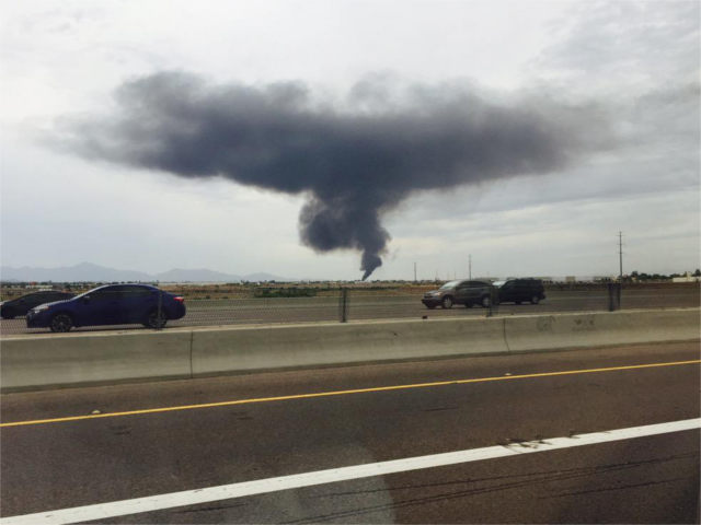 В Финиксе (Аризона, США) загорелся химический склад с пропаном, несколько резервуаров взорвались
