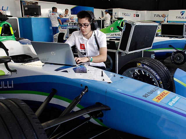 Первая гонка второго сезона "Формулы-E" пройдет в Пекине 24 октября