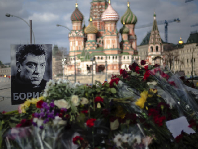 Фигурантам уголовного дела об убийстве политика Бориса Немцова могут предъявить более тяжелое обвинение, сообщает "Росбалт" со ссылкой на знакомый с ситуацией источник