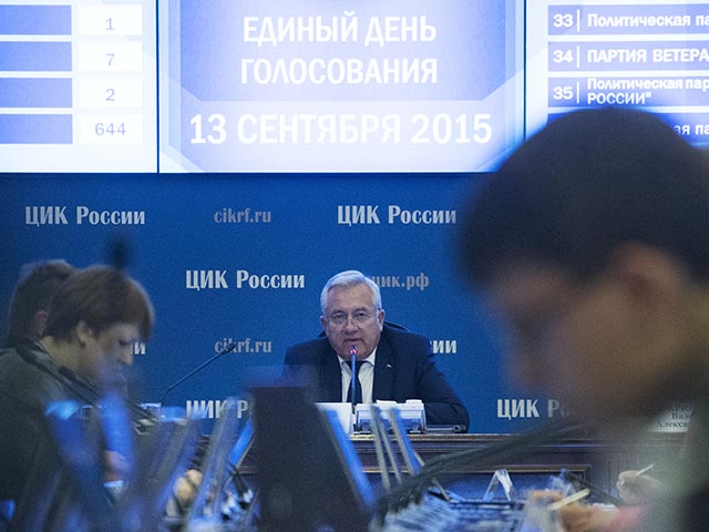 ЦИК рапортует о "больших отрывах" кандидатов в губернаторы от "Единой России"